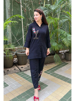 RANGREZA ETHNIC - Women Black Cotton Solid Kurti with Pant (Set of 2)