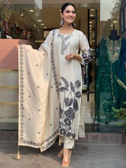BLACK SCISSOR - Women White Chanderi Silk Floral Kurta with Pant and Dupatta (Set of 3)