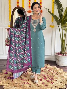 BLACK SCISSOR - Women Blue Chanderi Silk Embroidered Kurta with Pant and Dupatta (Set of 3)