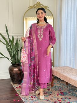 BLACK SCISSOR - Women Pink Chanderi Silk Embroidered Kurta with Pant and Dupatta (Set of 3)