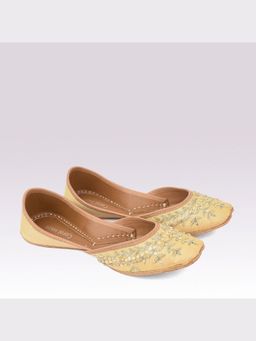 Coral Haze - Venus Yellow Juttis