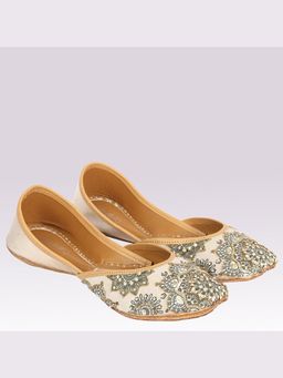 Coral Haze - Nirvana White Juttis