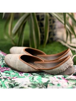 Coral Haze - Opus Ivory Juttis