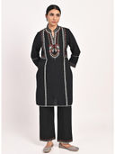 Black color option, Sold out, Currently selected