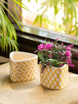 ExclusiveLane - Plaid Designs Hand-Painted Table Planter Pots In Ceramic (Set Of 2)