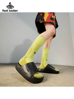 Nike - WOMEN Calm NSW ELEMENTS SOLAR