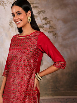 Aurelia - Red Printed Round Neck Kurta With Lace Detail