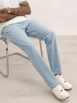WROGN - Solid Straight Fit Denim Jeans