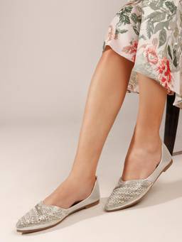 DENILL - Women's Silver Embellished Juttis With Beadwork And Rhinestones