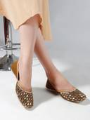 Brown color option, Currently selected