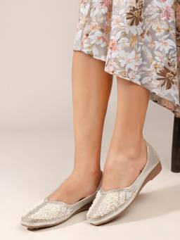 DENILL - Silver Women's Embellished Juttis Stylish Slip-On Closed