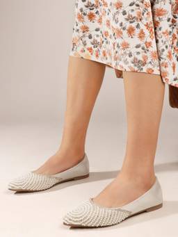 DENILL - Silver Women's Embellished Juttis Stylish Slip-On Closed