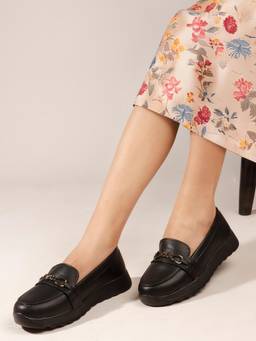 DENILL - Black Women's Loafers With Decorative Buckle Detailing Stylish Slip-On