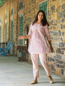 Baisacrafts - Peach Floral Printed Cotton Kurta with Pant (Set of 2)