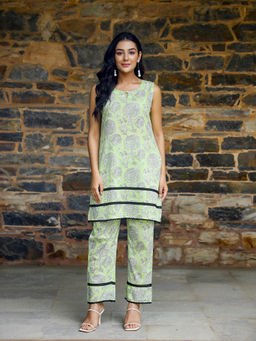 Baisacrafts - Green Floral Printed Cotton Kurta with Pant (Set of 2)
