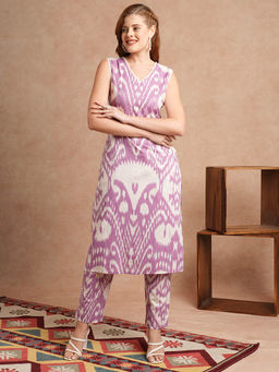 FASHOR - Lavender Ikat Printed Straight Fit Kurta and Pant (Set of 2)