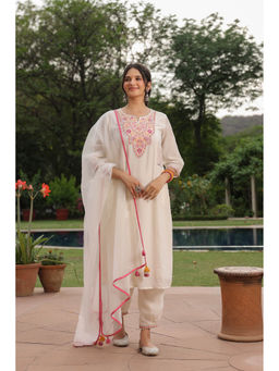SAVI - Off White Embroidered Kurta with Salwar and Dupatta (Set of 3)