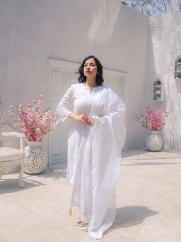 MONK & MEI - Malak Straight Chikankari Kurta Pants & Dupatta- White (Set of 3)