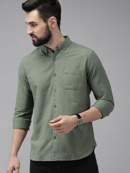 The Bear House - Men Green Solid Cotton Casual Shirt