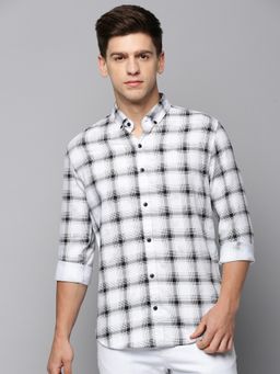 SHOWOFFFF - Men Collar Neck Long Sleeves Checked White Shirt