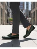 Green color option, Sold out, Currently selected