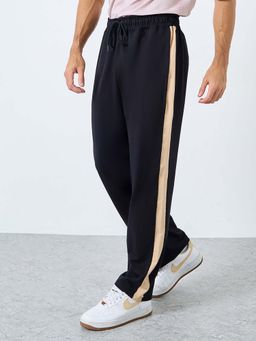 Styli - Men Black Relaxed Contrast Panel Terry Trackpant