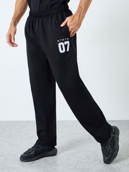 Styli - Men Black Relaxed Fit Varsity Open Hem Trackpant