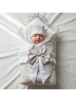 BABY AROOSA - White Cotton Solid Swaddle With Beanie & Bow (0-6 Months)