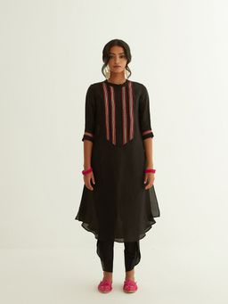 Abhishti - Straight Banarasi Kurta With A Highlighted Long Placket