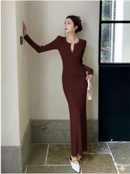 MISS MOSA BY AKANKSHA - Maroon Aurora Premium Knitted Maxi Dress