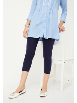 max - Women Navy Blue Solid Calf Length Capri