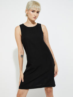 max - ALAYA F x URB_N Women Black Solid Shift Dress