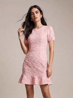 Outzidr - Pink Round Neck Textured Dress