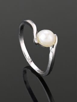 Estele - Rhodium Plated Graceful Finger Ring With Pearl For Girls & Women