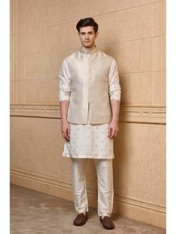 TASVA - Ivory Floral Kurta with Aligarhi and Bundi