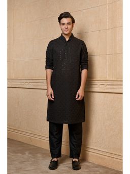 TASVA - Men Black Embroidered Kurta with Churidar