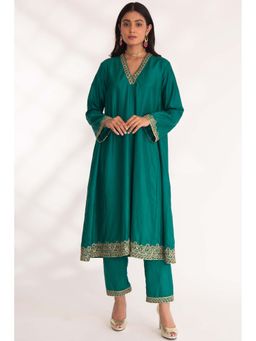 CHHAYA MEHROTRA - Green Dhriti Kurta with Pant (Set of 2)