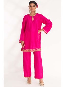 CHHAYA MEHROTRA - Magenta Aavya Kurti with Pant (Set of 2)