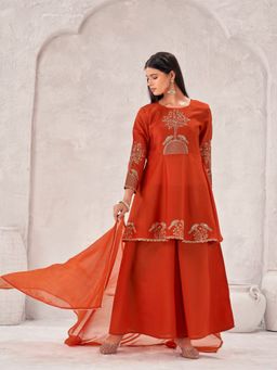 Tikhi Imli - Rust silk blend thread work embroidered kurta with palazzo & dupatta