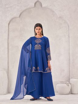 Tikhi Imli - Teal silk blend thread work embroidered kurta with palazzo & dupatta