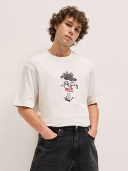 The Bear House - Men Off White Graphic Printed Cotton T-Shirt