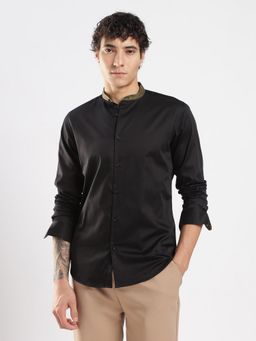 MR BUTTON - Black Cotton Satin Solid Shirt