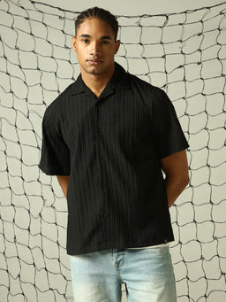 Hubberholme - Men Black Solid Oversized Fit Polyester Short Sleeves Shirt