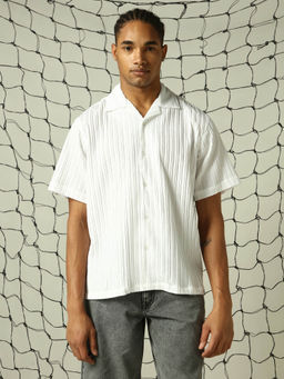 Hubberholme - Men White Solid Oversized Fit Polyester Short Sleeves Shirt
