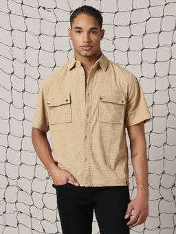 Hubberholme - Men Beige Self Design Oversized Fit Short Sleeves Shirt