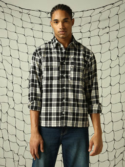 Hubberholme - Men Black Checks Oversized Fit Cotton Long Sleeves Shirt