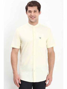 Allen Solly - Men's Cream Custom Fit Solid Half Sleeves Casual Shirts