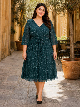 Oxolloxo - Women Plus Size Green Foil Printed V-Neck Dress With Belt
