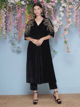 Jhambthread - Women Black Hand Embellished Velvet Kurta and Pant
