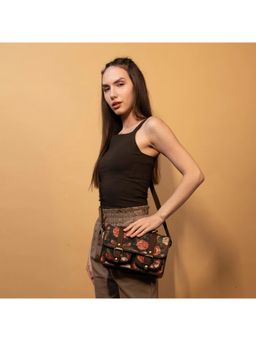 Gonecase - Bouquet Double Buckle Sling Bag with Detachable Straps